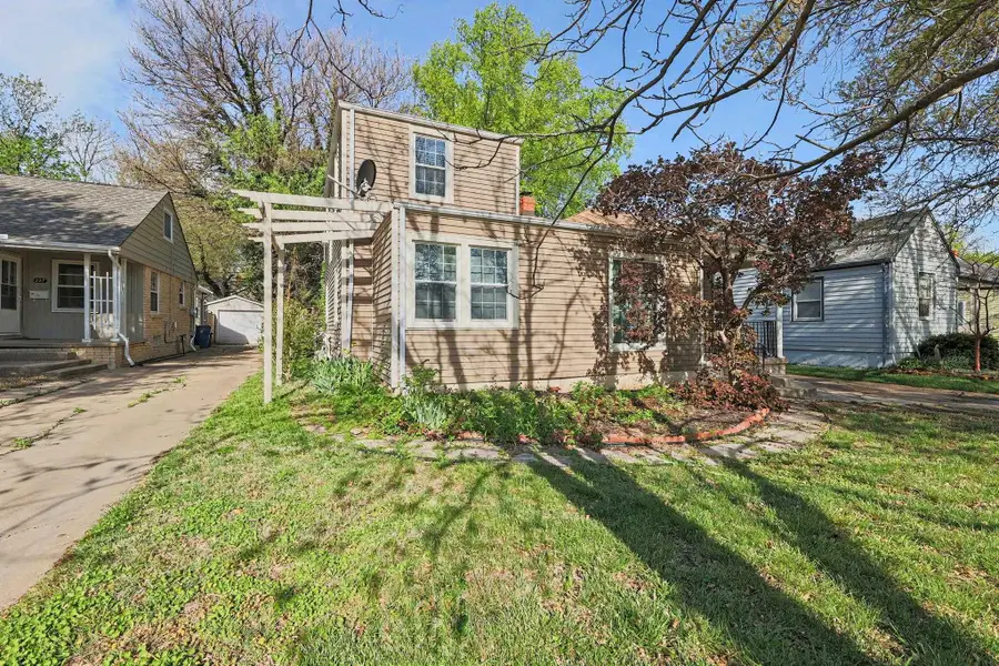 225 S Glendale, Wichita, KS 67218 - #2