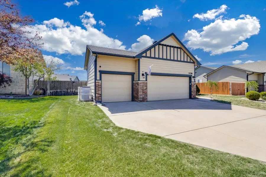 2717 S Westgate, Wichita, KS 67215 - #2