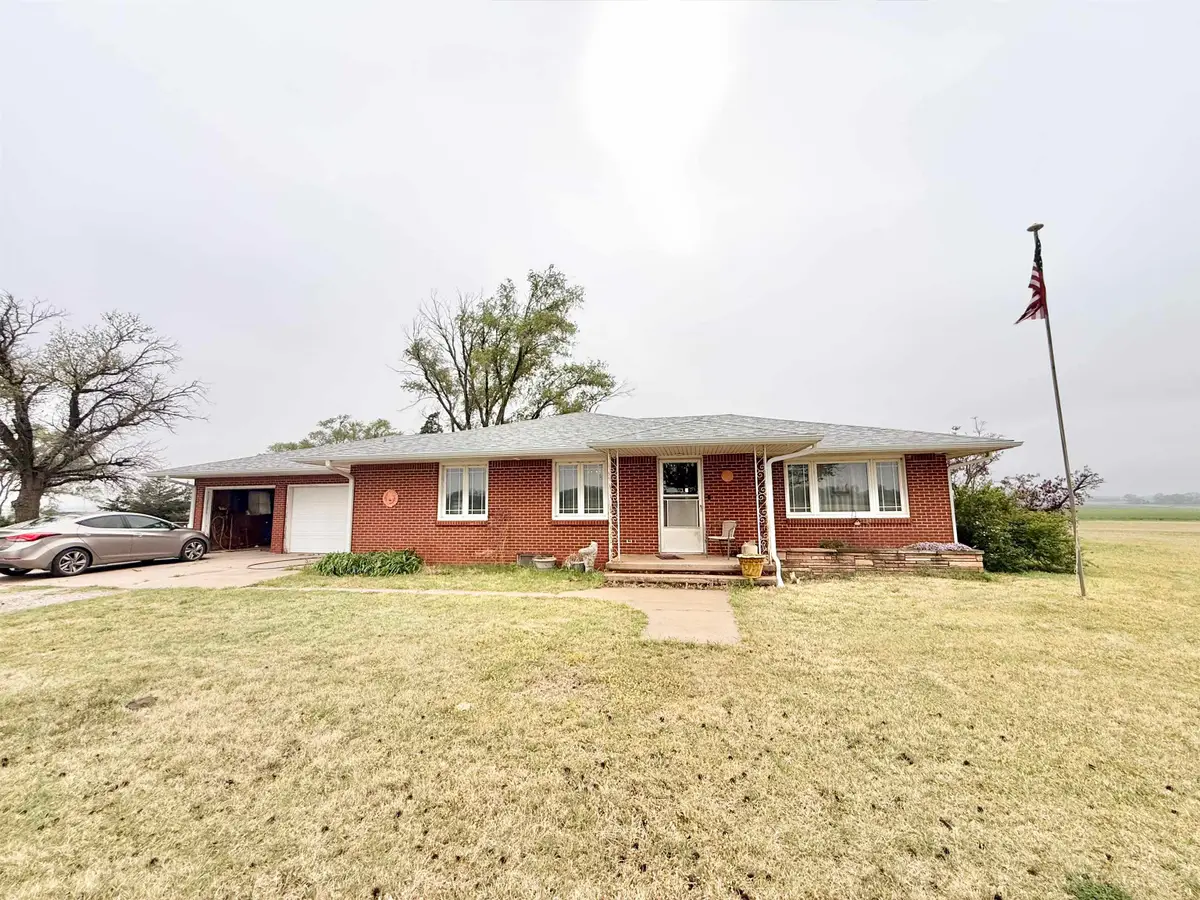 9693 NE 10th Ave, Murdock, KS 67111 - #1