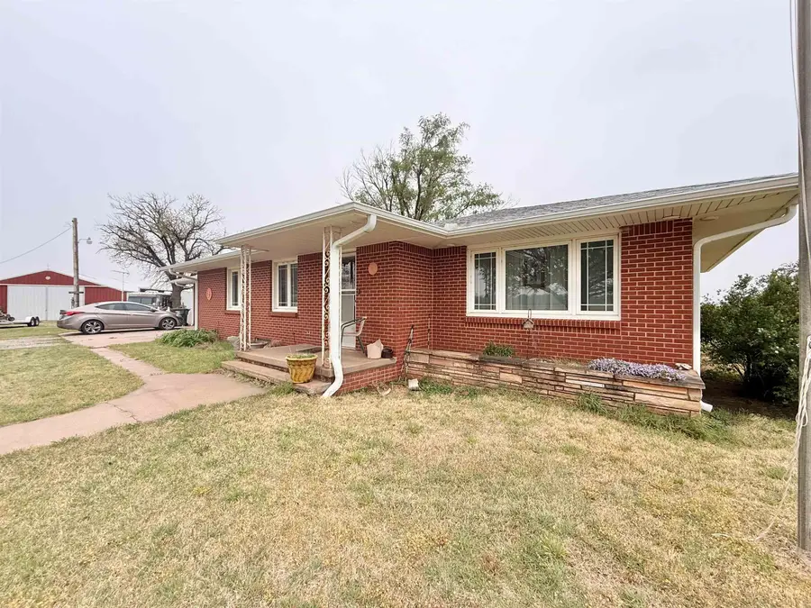 9693 NE 10th Ave, Murdock, KS 67111 - #2