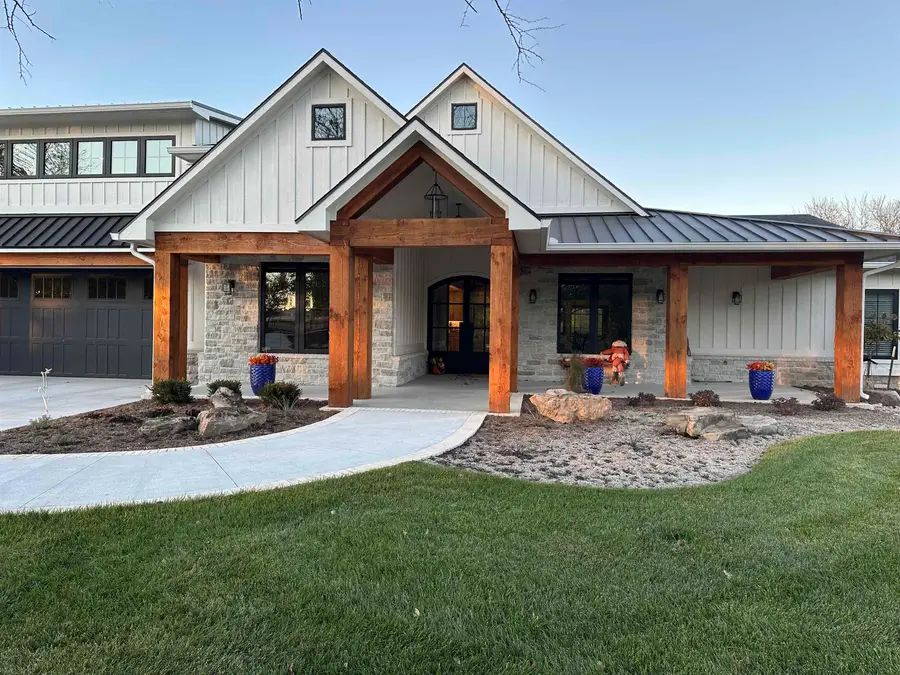 9040 N Isabelle St, Valley Center, KS 67147 - #3