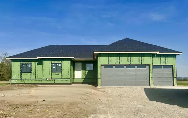 1007 S Brookside St, Goddard, KS 67052