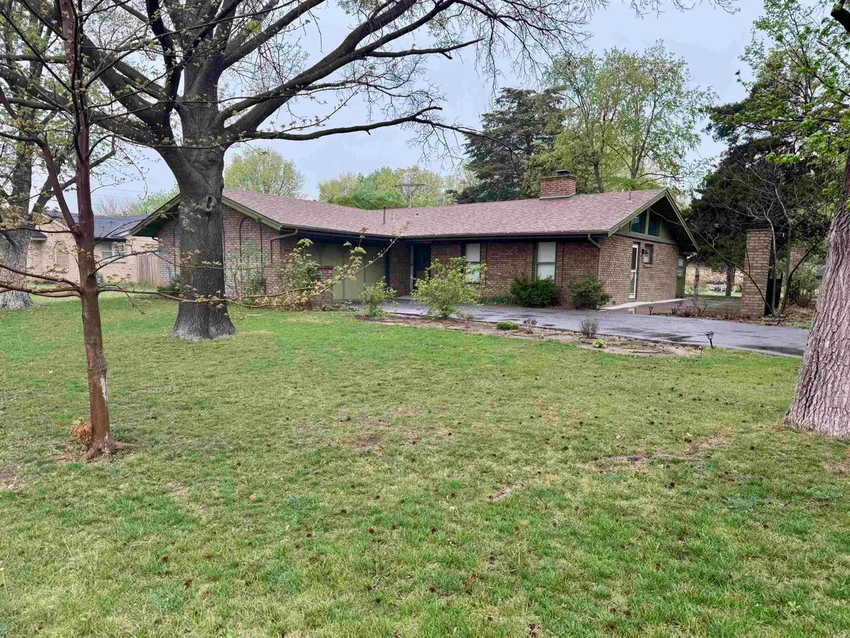 649 S Wetmore St, Wichita, KS 67209 - #1