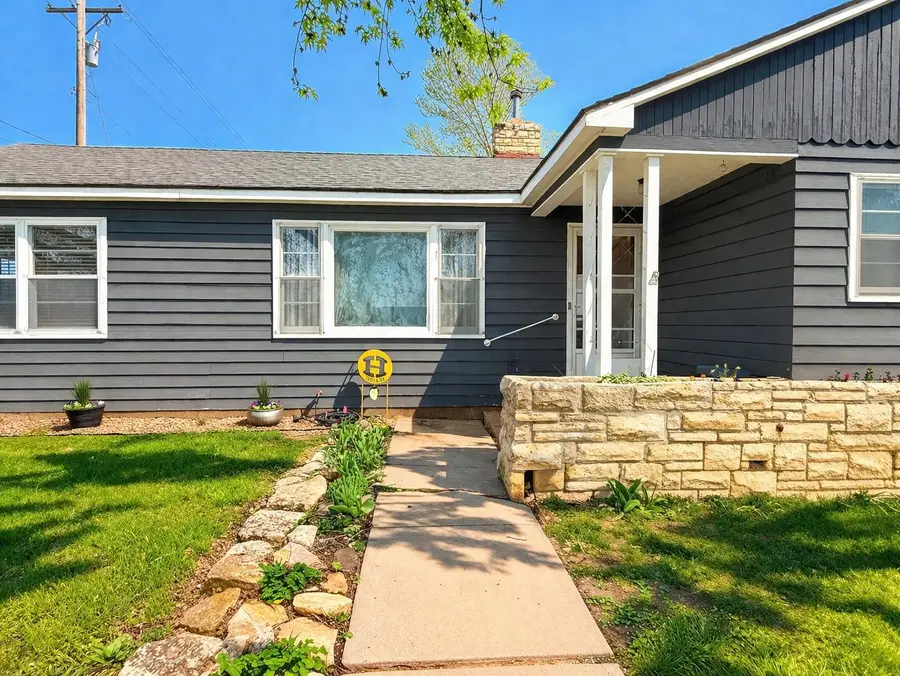 502 S Main, Hillsboro, KS 67063 - #3