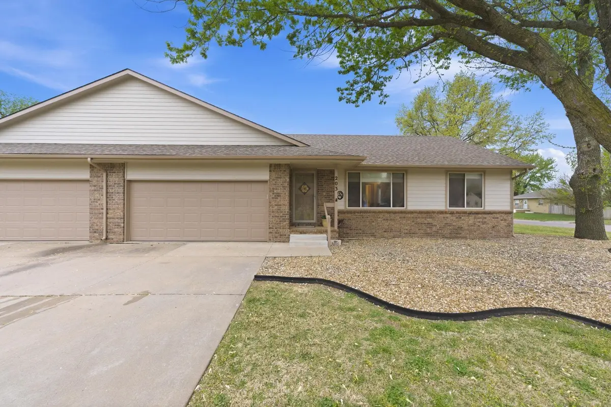 203 E 4th Ave, Cheney, KS 67025 - #1