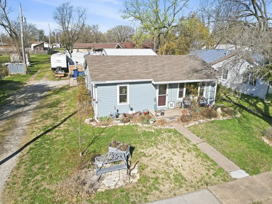 107 S Church St, Udall, KS 67146 - #2