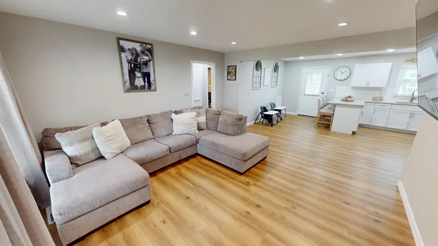 1314 E Jump St, Wichita, KS 67216 - #3