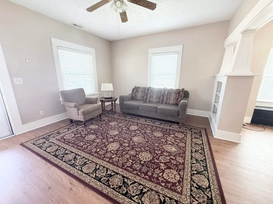 709 Cliff Dr, Augusta, KS 67010 - #3