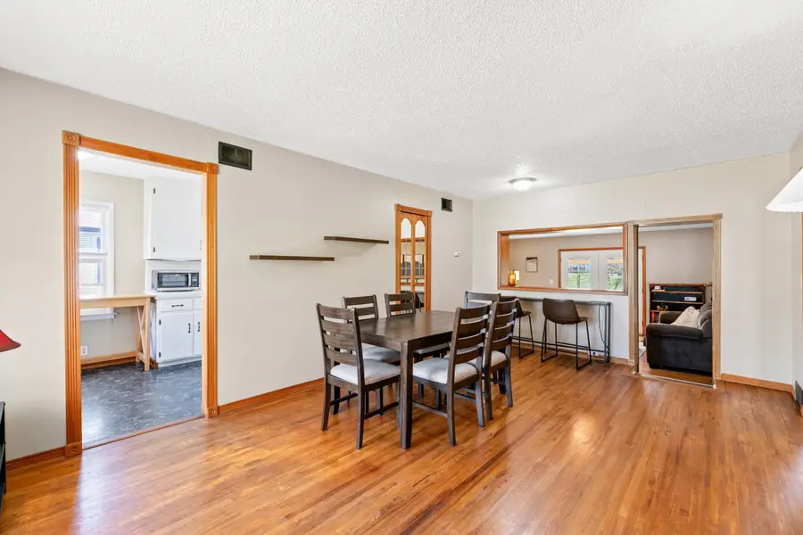 2116 S Edgemoor St, Wichita, KS 67218 - #2