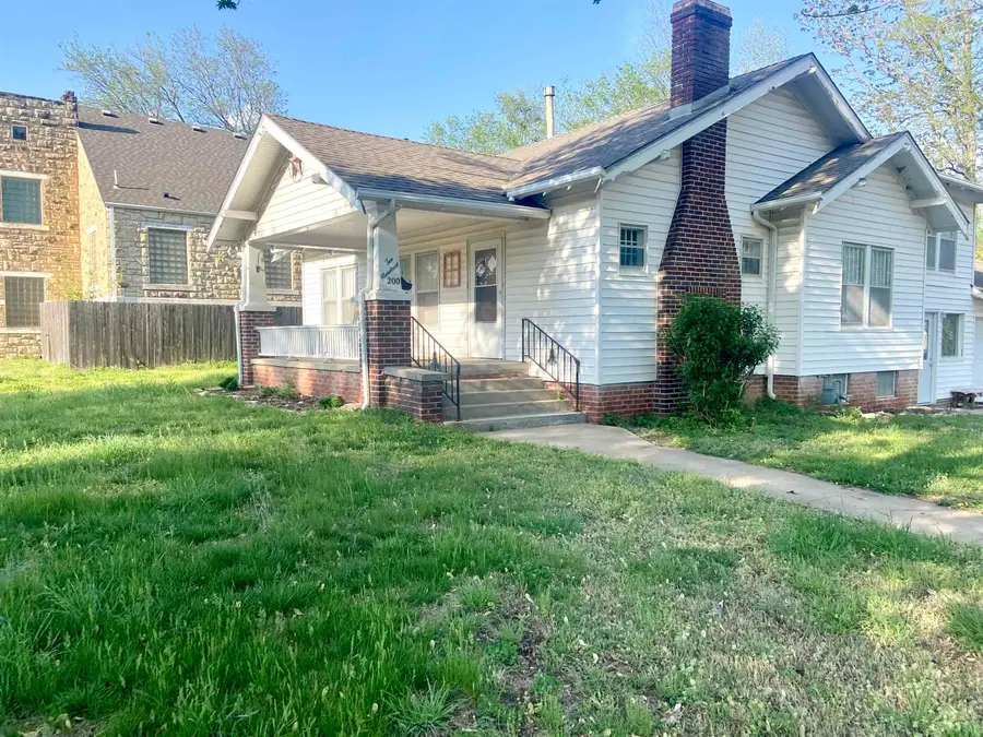 200 E Broadway Ave, Augusta, KS 67010 - #3
