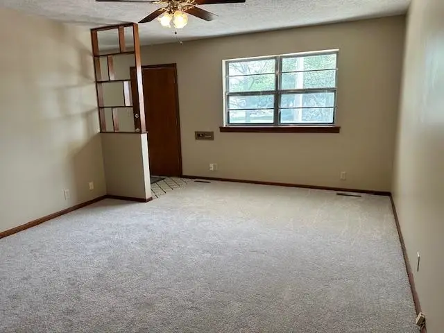 322 S F St, Wellington, KS 67152 - #3