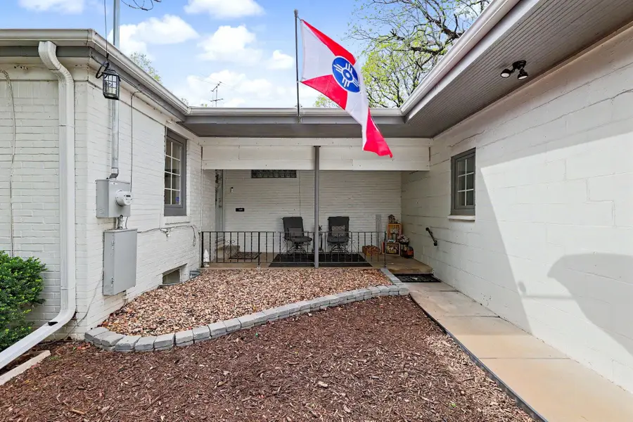 3619 E 9th St N, Wichita, KS 67208 - #3