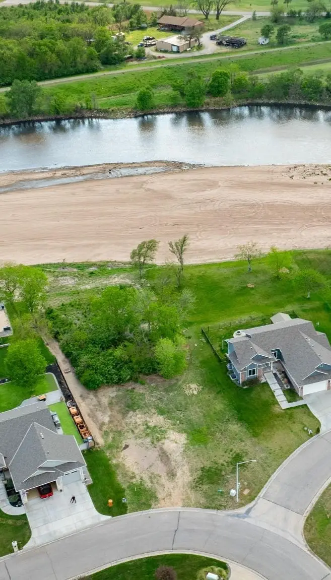 6413 S Cedardale Ave, Derby, KS 67037 - #2