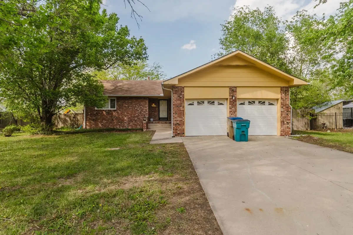808 W Allison, Andover, KS 67002 - #1