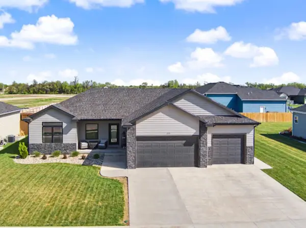 1153 Wet Stone Dr., Salina, KS 67401