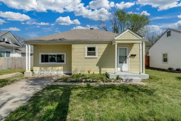 1126 S Lulu Ave, Wichita, KS 67211