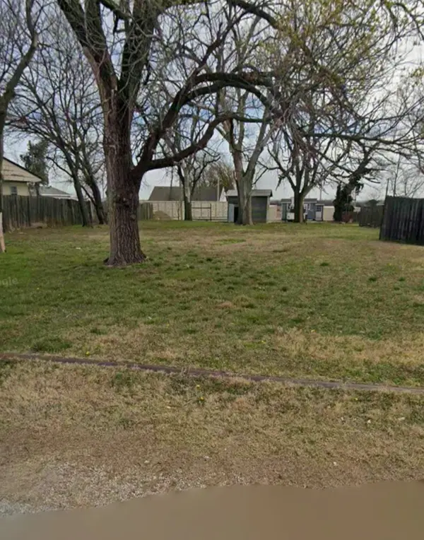 412 N Clark St, Udall, KS 67146