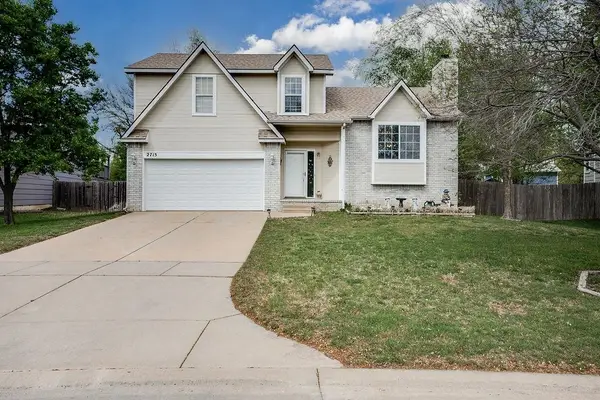 2715 S Crestline Ct, Wichita, KS 67215