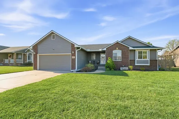 2637 E Keys Ct, Derby, KS 67037