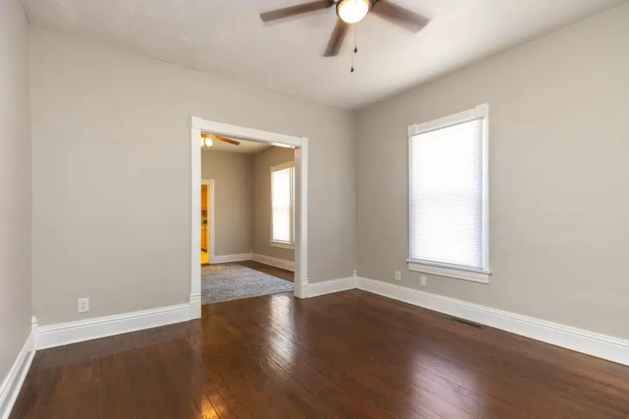 818 Gypsum Ave, Salina, KS 67401 - #3