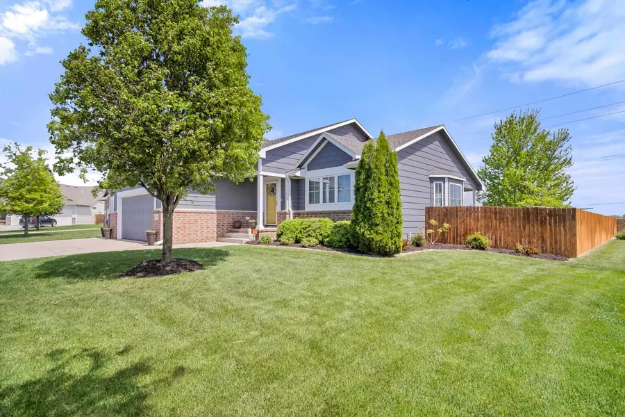 600 Goldspike Ct, Newton, KS 67114 - #2