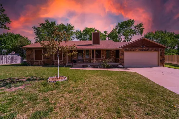 214 N Vantage View, Wichita, KS 67212