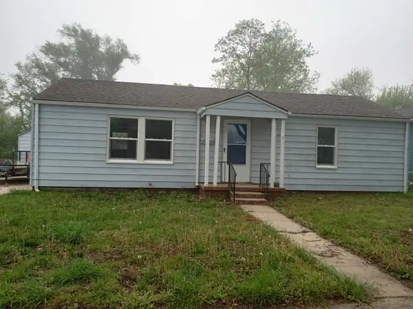220 Walnut, Halstead, KS 67056