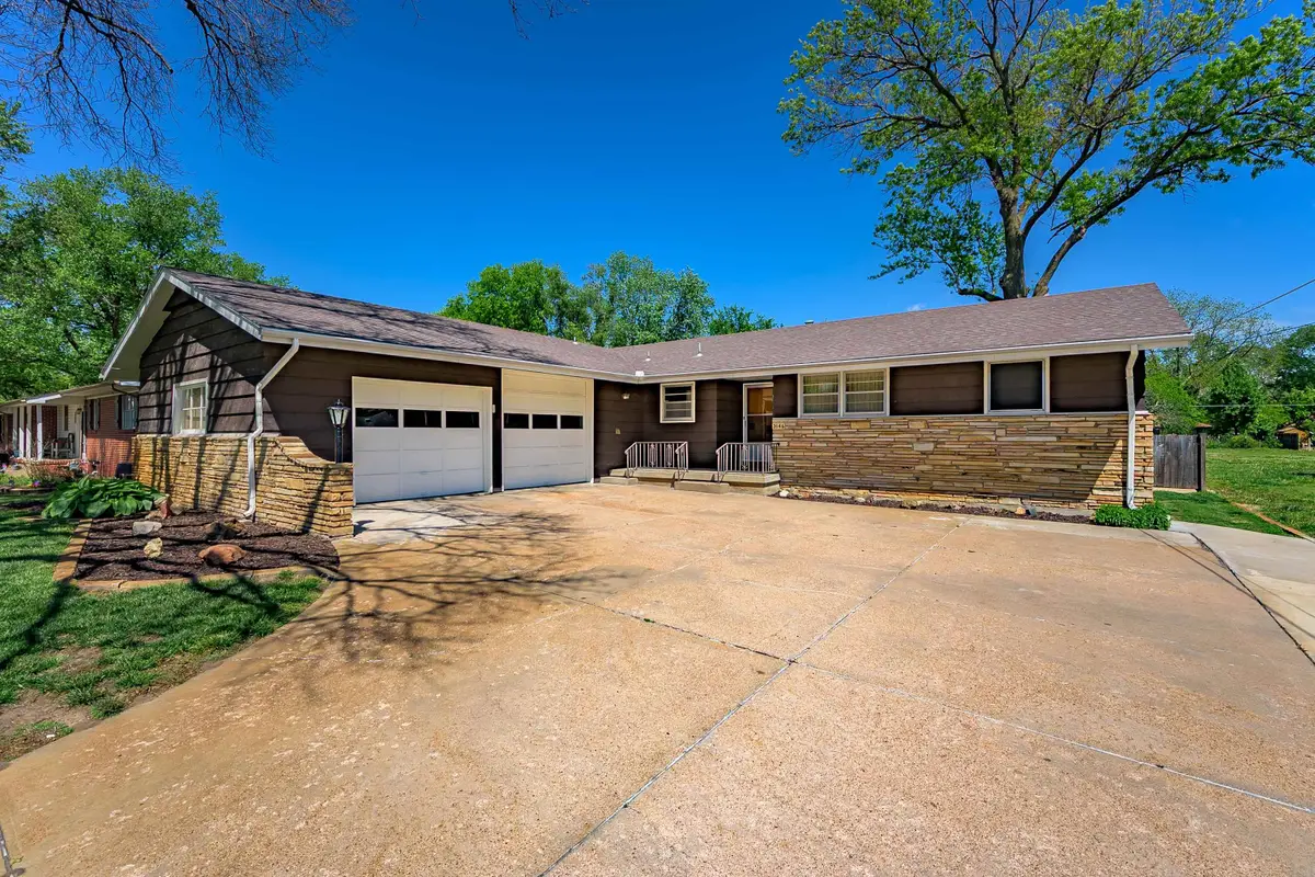 3146 N Coolidge Ave, Wichita, KS 67204-4249 - #1