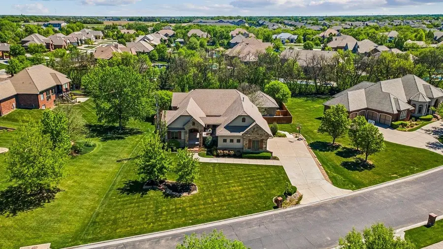 2018 N Crooked Pine St, Wichita, KS 67230 - #2