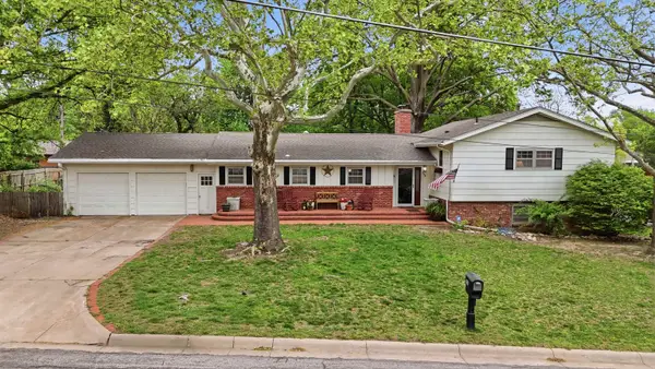 608 W 8th, Newton, KS 67114