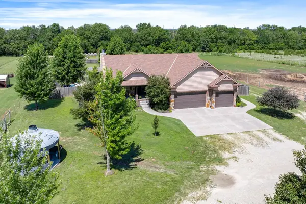 21249 SW Meadowlark Rd, Douglass, KS 67039