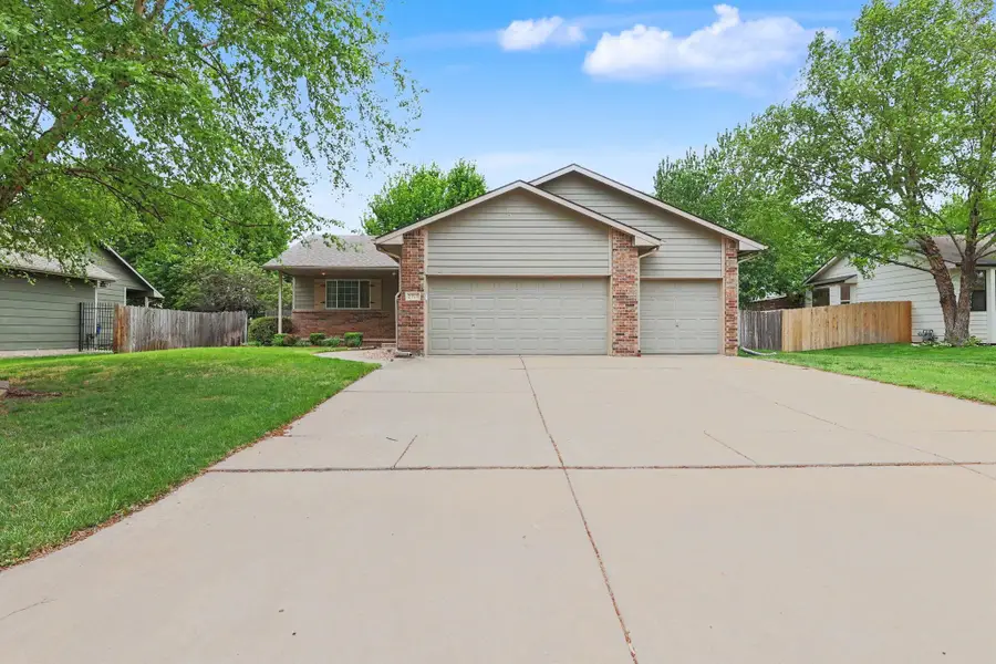 2717 N Parkridge St, Wichita, KS 67205 - #2