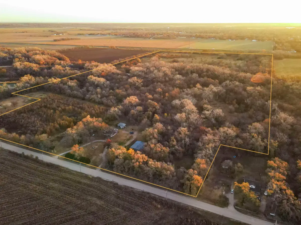 2400 N Pennington Rd, Hutchinson, KS 67502 - #1