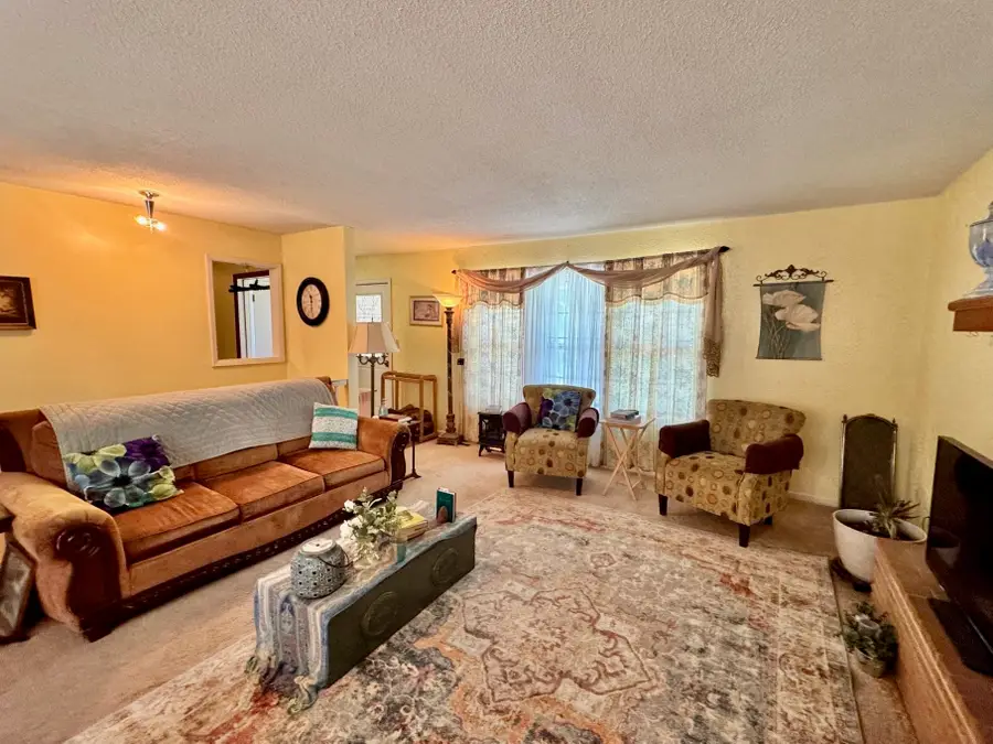 1338 E 90th Ave N, Belle Plaine, KS 67013 - #2