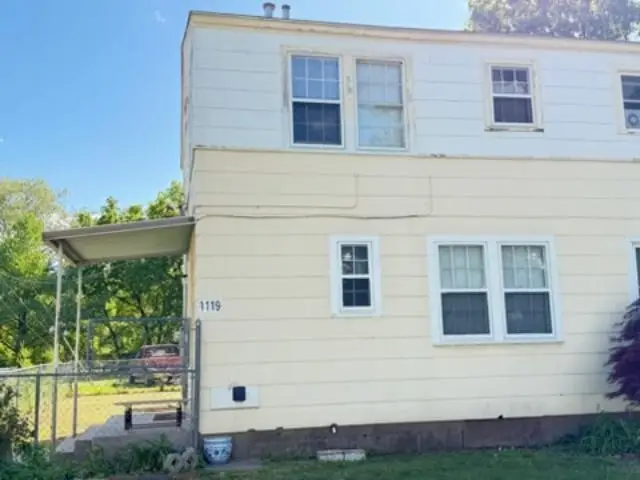 1119 S Pershing Ave, Wichita, KS 67218 - #2