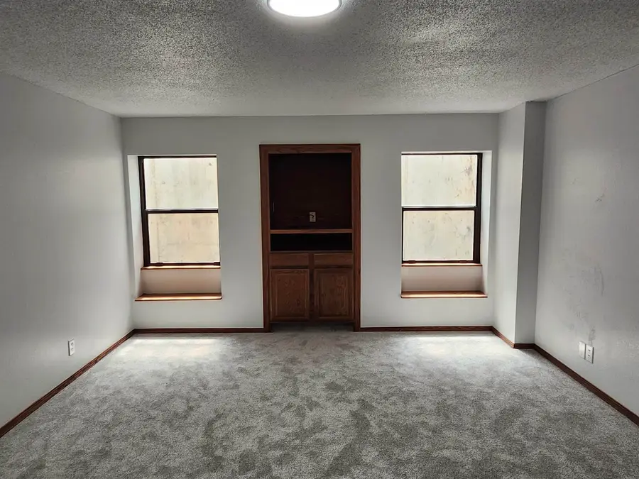 9039 E Skinner St, Wichita, KS 67207 - #3