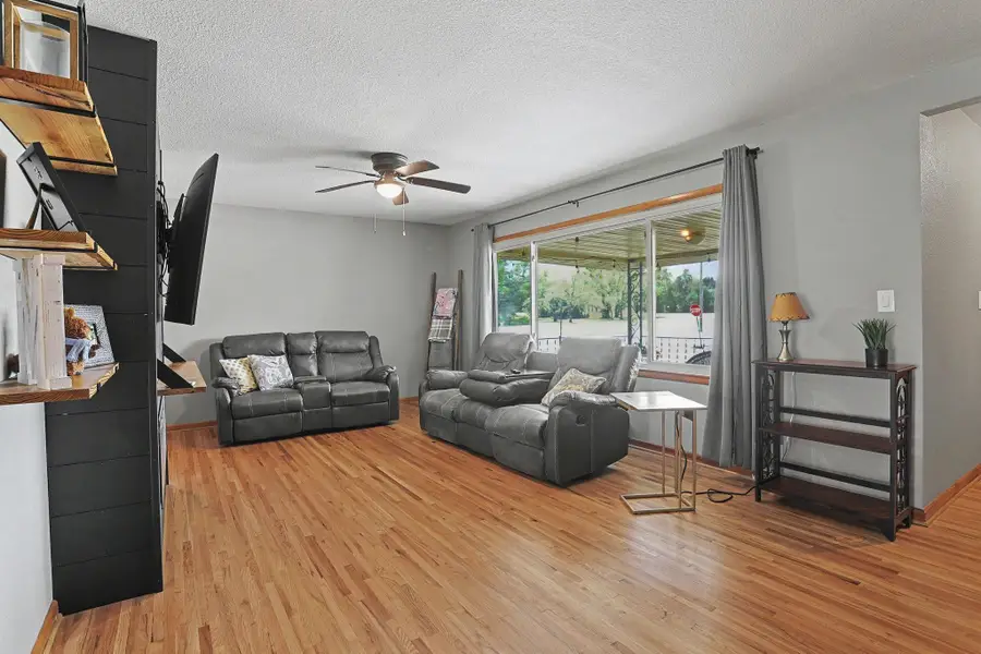800 N Friend St, Belle Plaine, KS 67013 - #3