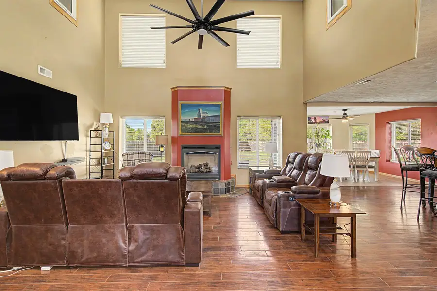 1112 Republic Cir, Salina, KS 67401 - #2