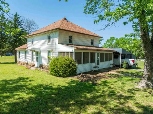 720 E 3rd, Moline, KS 67353