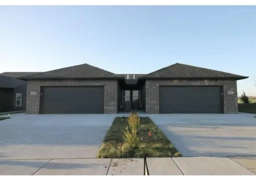 16215-16217 W Ike Ct, Goddard, KS 67052 - #1