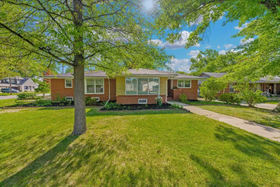 104 S Parkwood Ln, Wichita, KS 67218 - #2