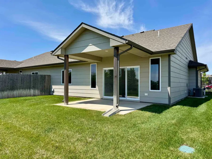 896 N Cloverleaf, Goddard, KS 67052 - #3