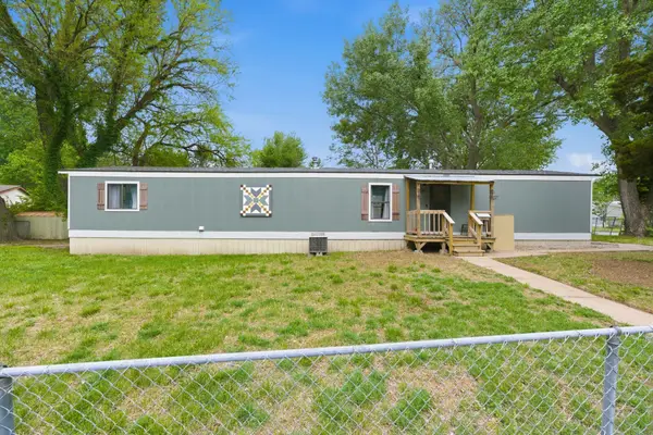 5036 S Broadview Ct, Wichita, KS 67210