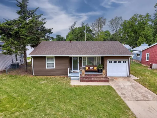 903 N 9th St., Arkansas City, KS 67005