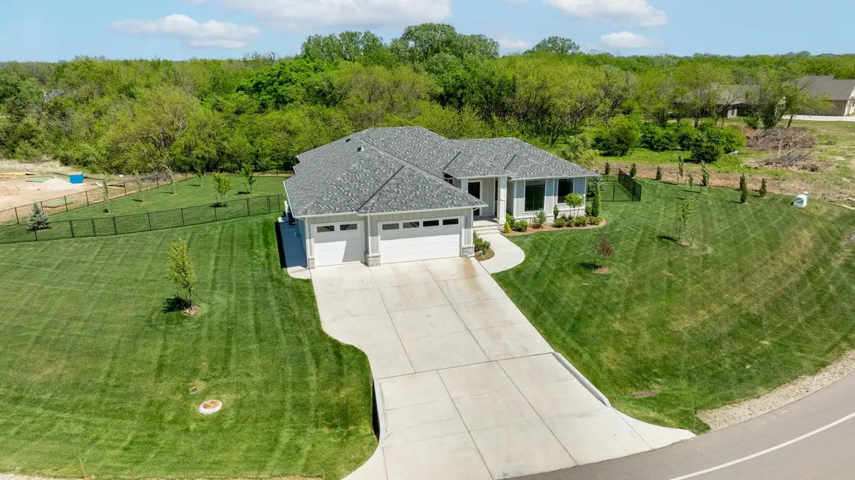 2830 E Kay St, Derby, KS 67037 - #1