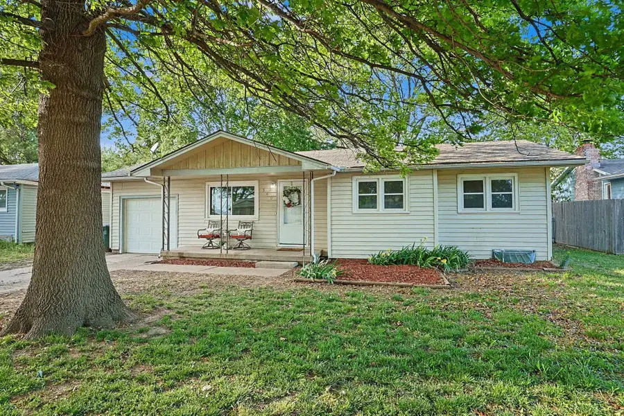 340 W 7th, Haysville, KS 67060 - #2