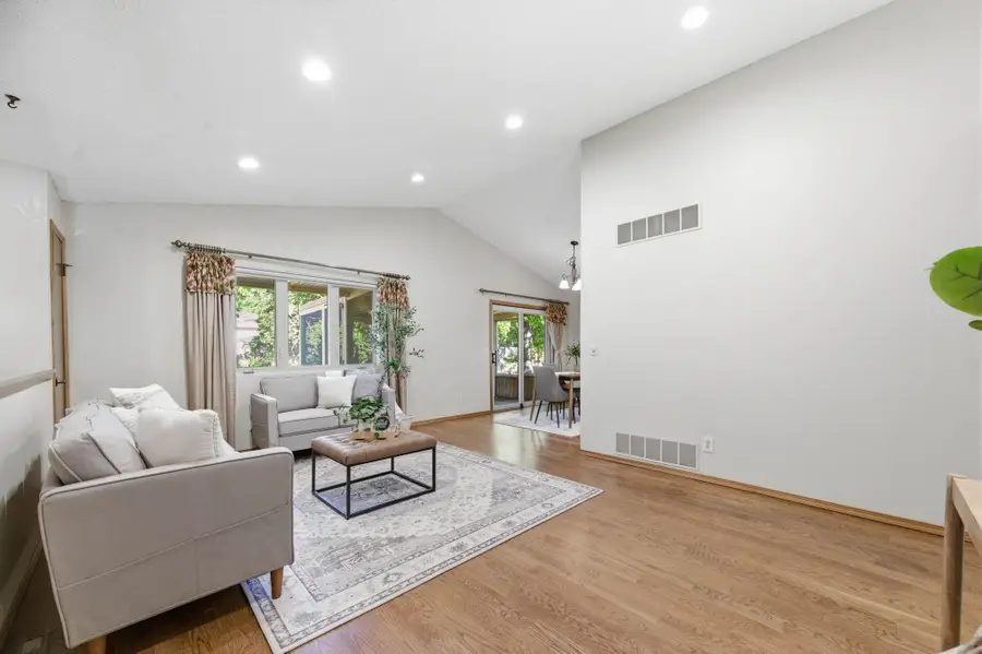 963 S Breckenridge Ct, Wichita, KS 67207 - #3