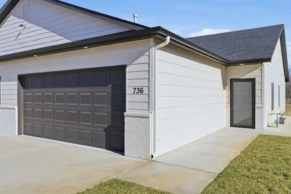 736 W 50th Ct S, Wichita, KS 67217