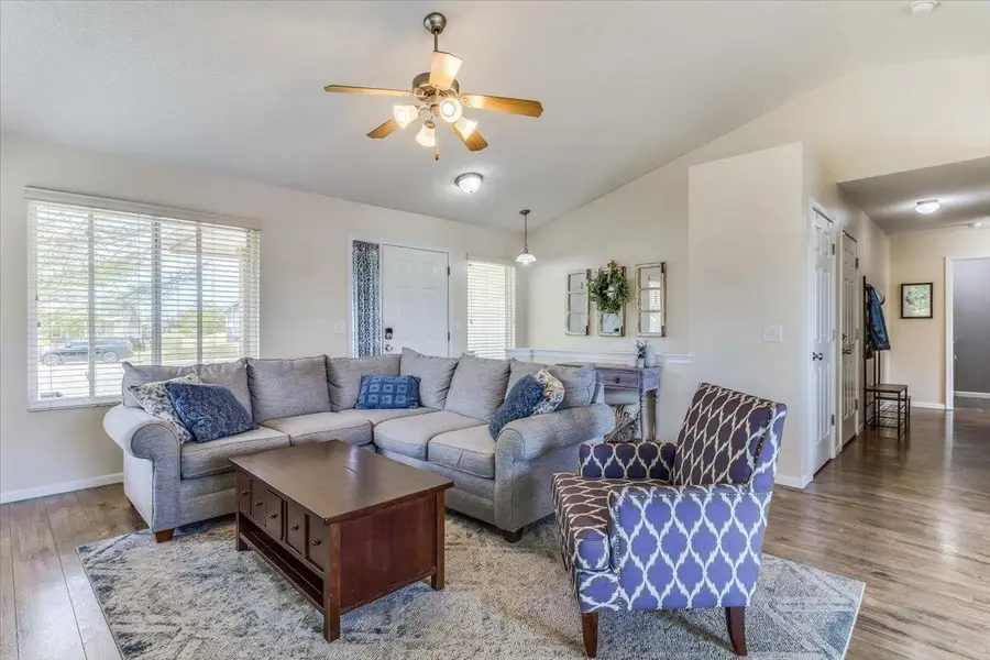 1956 E Glen Hills, Derby, KS 67037 - #3