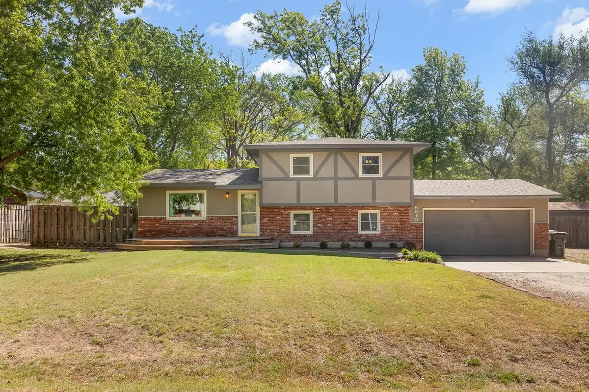 6510 N Madison St, Hutchinson, KS 67502 - #1